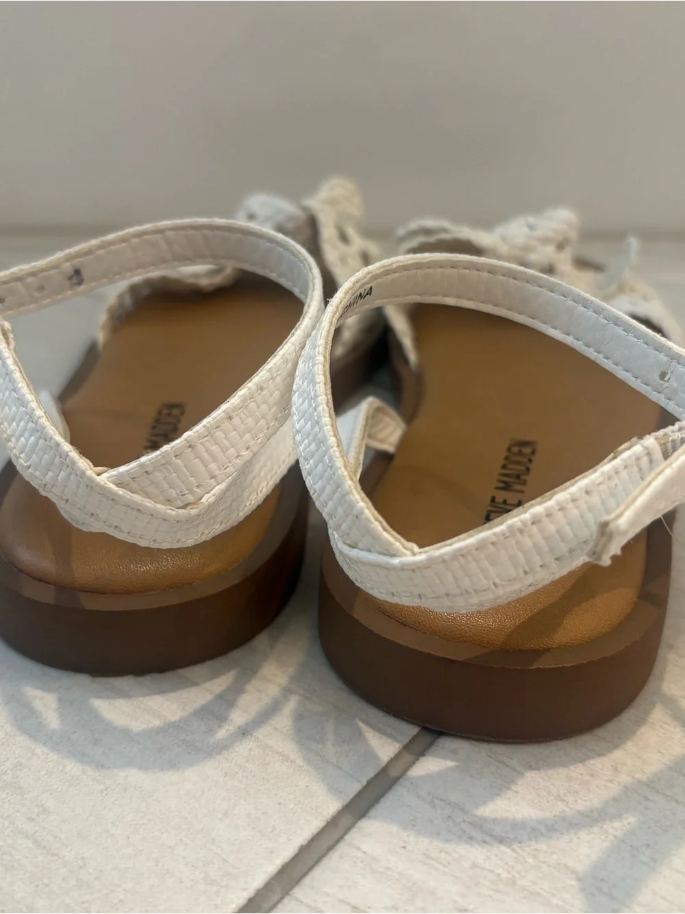 Steve Madden Kids Sz 1 Jada White Sandals Woven Ankle Strap Preppy Summer Resort
